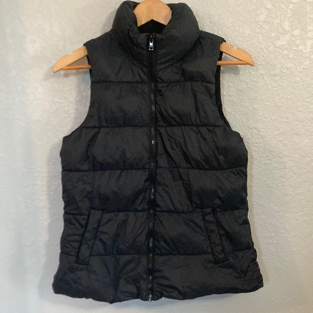 Old Navy Black Puffer Vest GUC XS